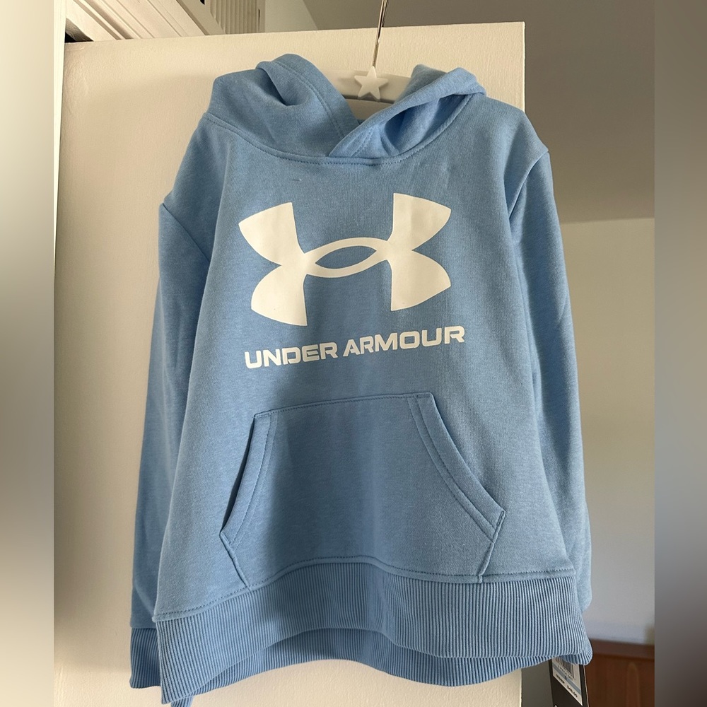 Under Armour boy girl light blue Hoodie size 5 nwt